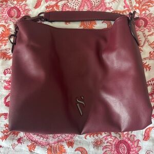 Simply Vera Burgundy Shoulder Bag